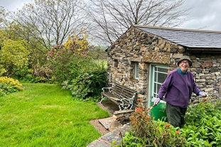 A spring tour around Mum's garden in Cumbria