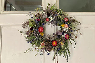 How cut flowers for drying and make a dried flower wreath