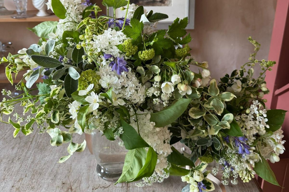 Arranging your own wedding flowers?