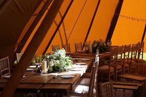 Top tips for tipi marquee wedding flowers
